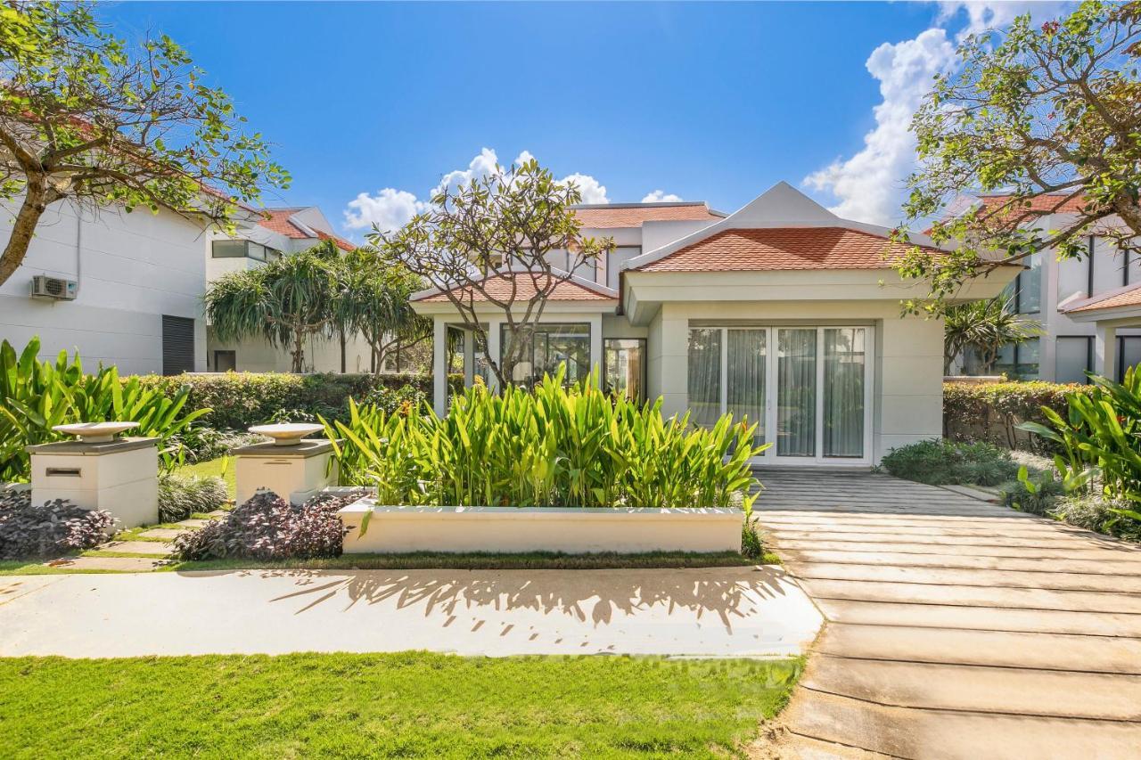 Luxury Pool Villa Close To The Private Beach Da Nang Bagian luar foto